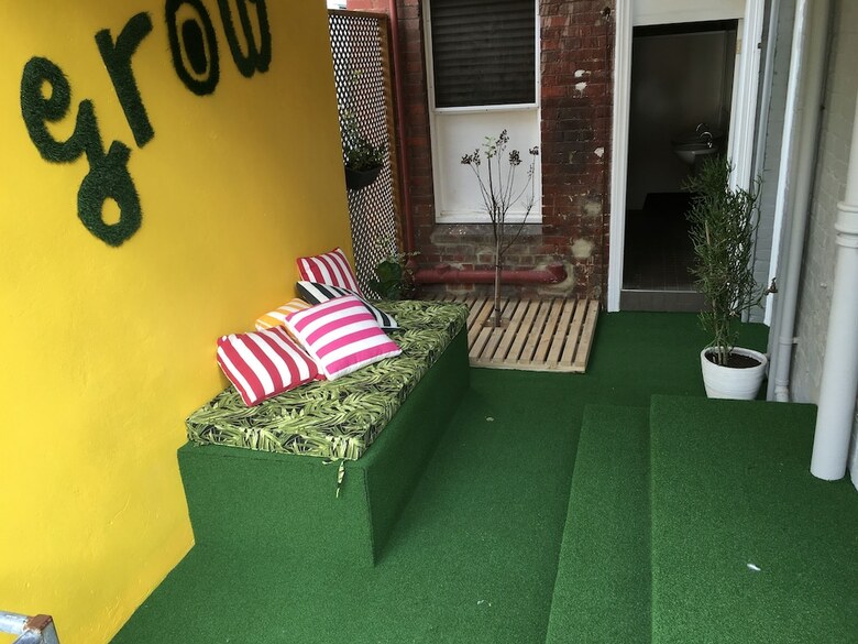 Hostal Cozzystay Hostel
