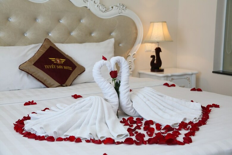 Tuyet Son Hotel