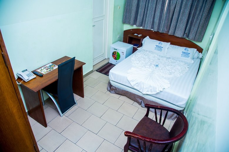 Hotel R�sidence H�teli�re De Moungali