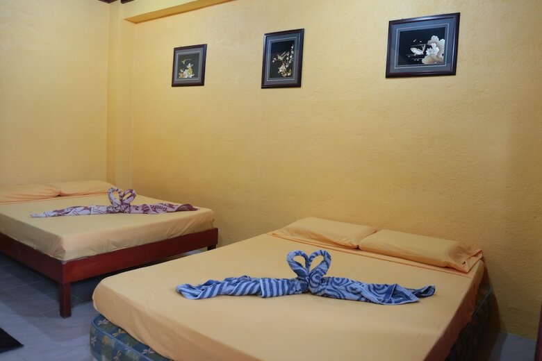 El Nido Corner Pension And Restaurant