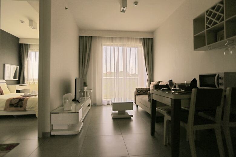 Unixx Condominiums By Win 99 Group