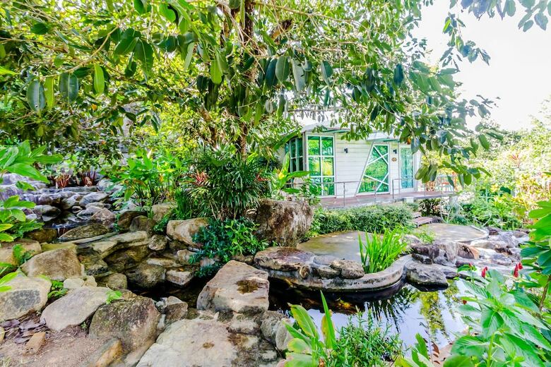 Hotel Chalong Hill Tropical Garden Homes