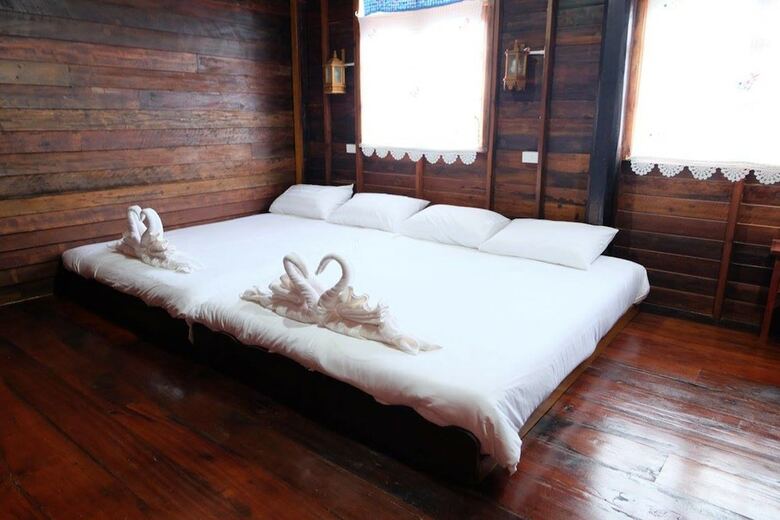 Hotel Baan Kun Tuad Ko Si Chang