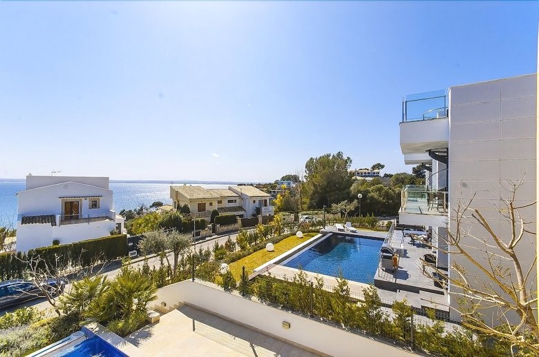 Villa Aqua