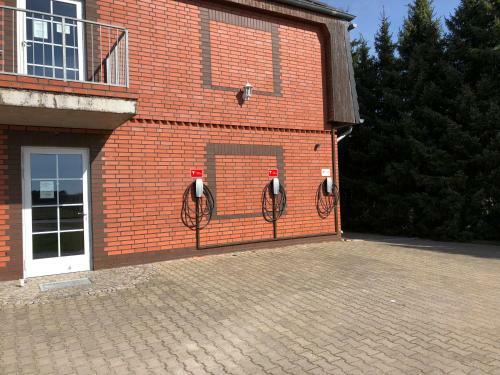 Hostal Hotel Zur Wolfsschlucht - Das Wolfshotel Am Arendsee
