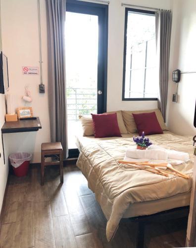 Hostal Feel Good Bangkok Hostel