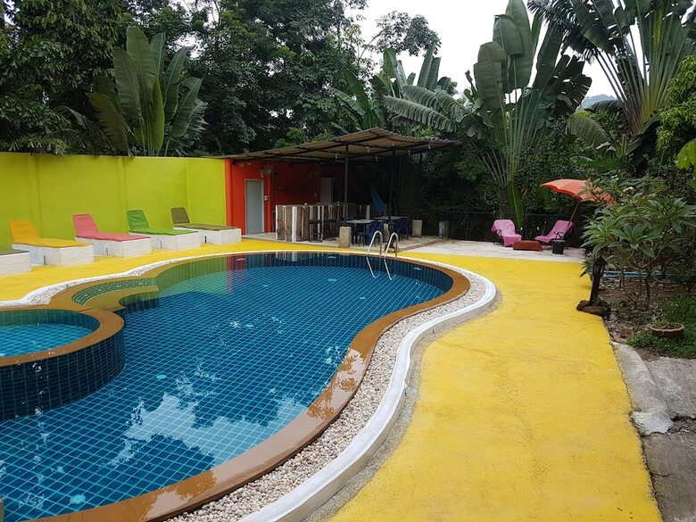 Hotel Kamrai Resort