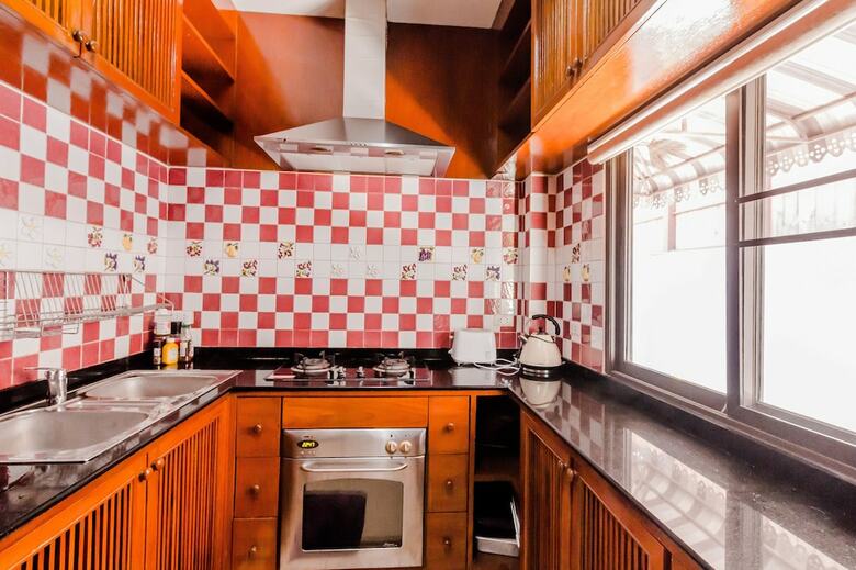 3 Bedrooms Pool Villa Walk To Patong