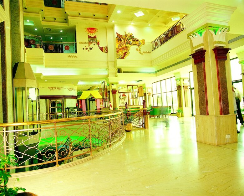 Palette - Hotel K C Cross Road