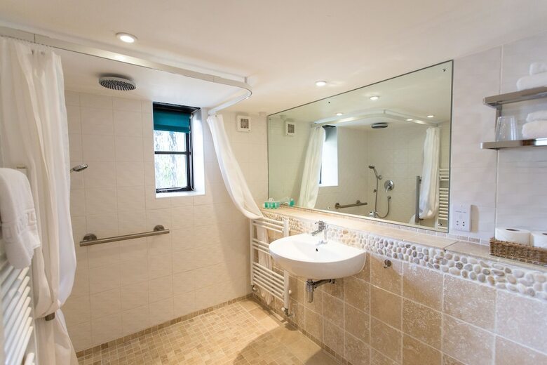 Greenbanks Hotel
