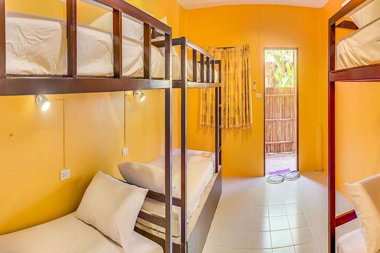 Hostal Bubu Lanta Hostel