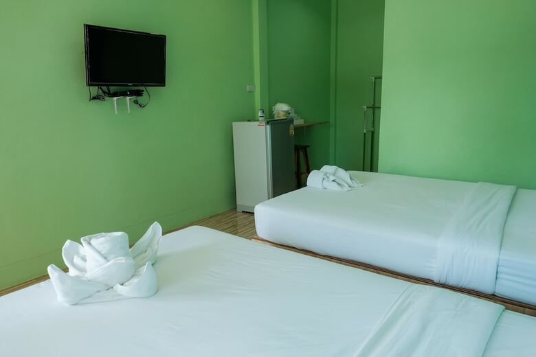 Hotel Baan Chalong