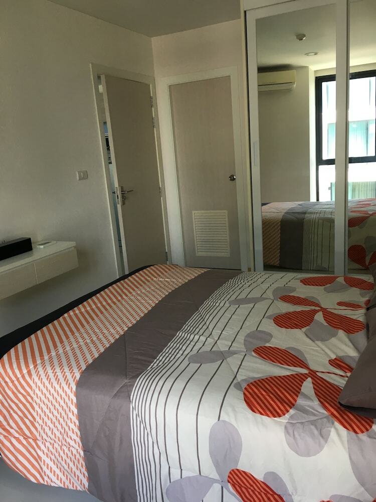 Acqua Condo - 505 By Axiom