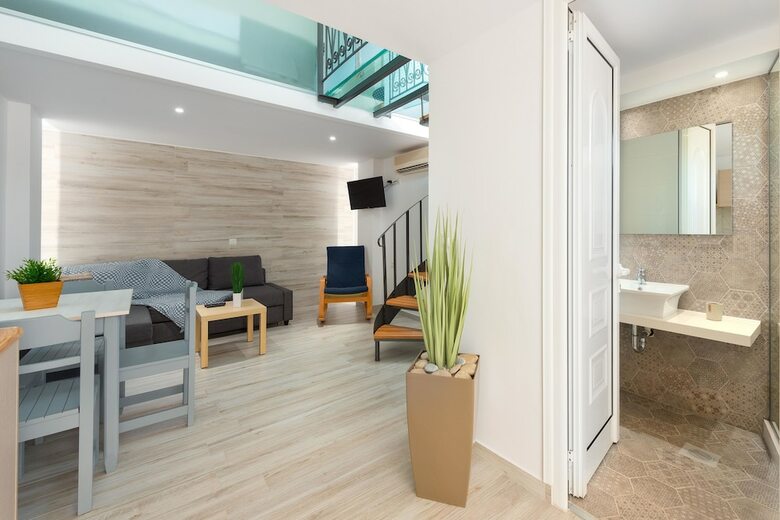 Aparthotel Pefkos View Suites & Maisonette