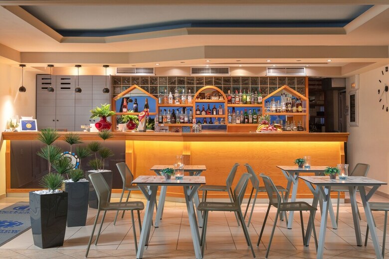 Aparthotel Pefkos View Suites & Maisonette