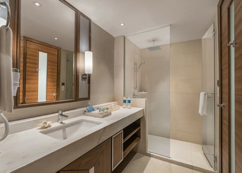 Hotel Henann Crystal Sands Resort