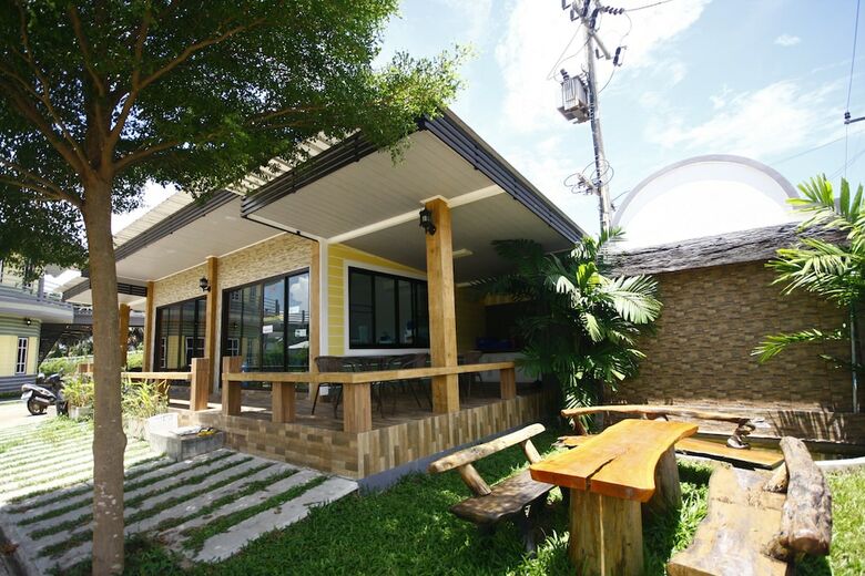 Hotel Wangthong Beach Resort