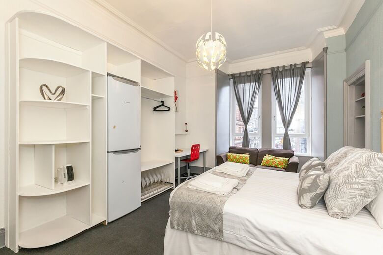 Hotel Oakshaw Guesthouse - Glasgow Airport