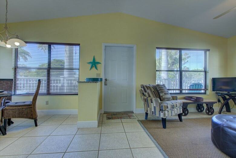 Anna Maria Island Beach Castaway 1