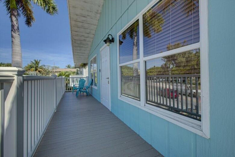 Anna Maria Island Beach Castaway 1
