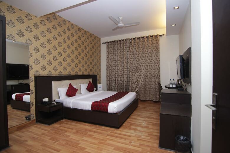 Hotel Mint Milestone Suites