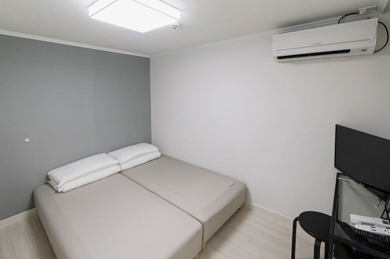 Hostal Until Stephen Chow Comes
