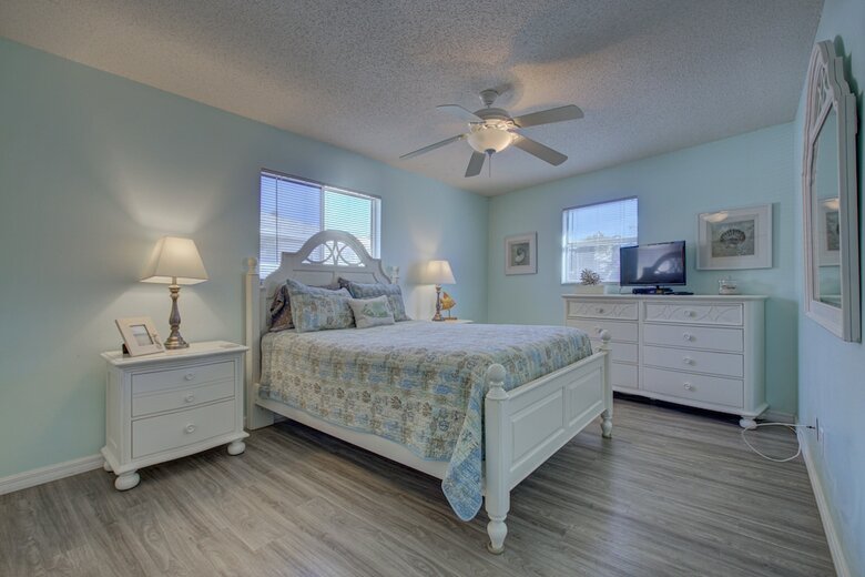 Beach Retreat Unit B By Anna Maria