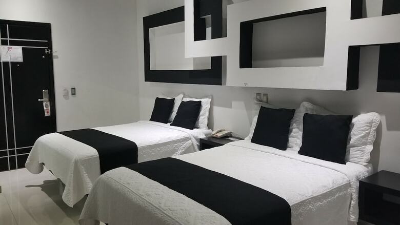 Hotel Dluxe & Suites