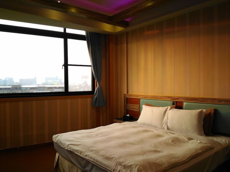 Wei Feng Exquisite Hotel Nanzi Branch