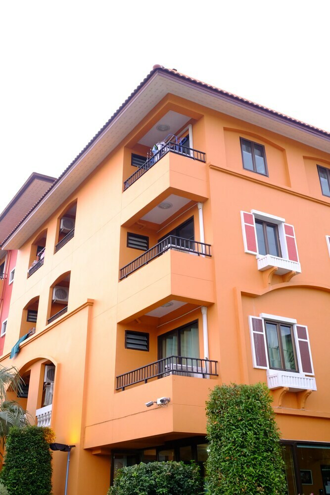 I-home Residence And Hotel