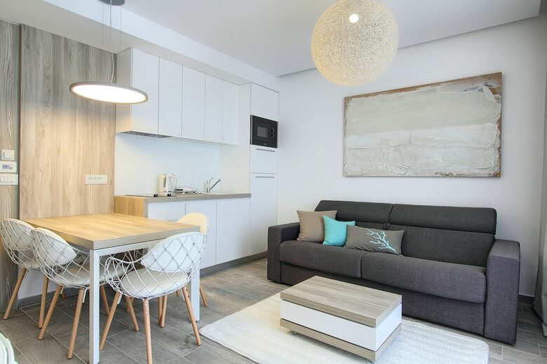 Aparthotel Kalamota Beach House