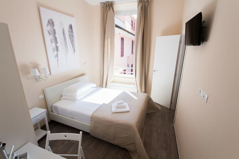Hotel Emily Rooms