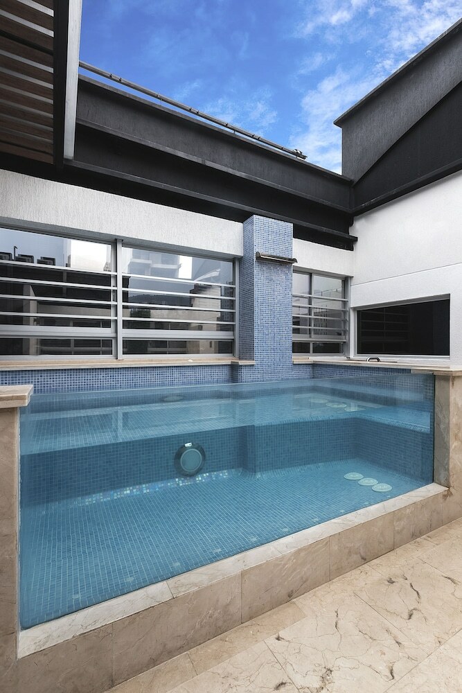 Hotel Madeiro