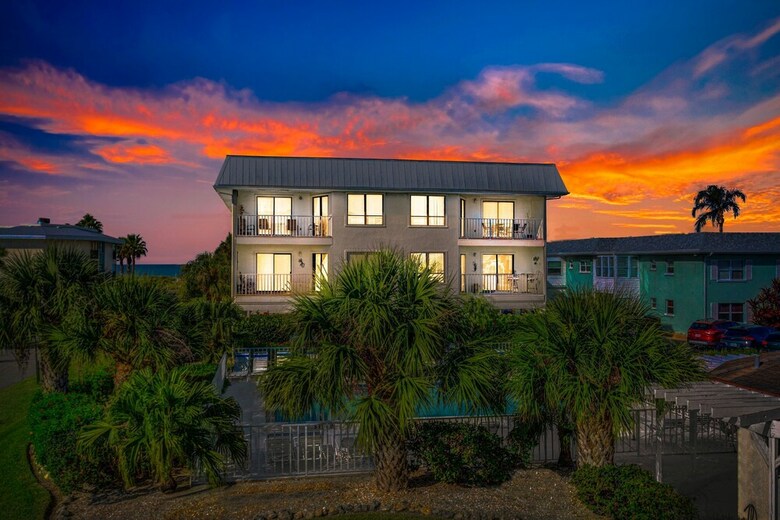 Absolute Anna Maria- 2 Bedroom Condo