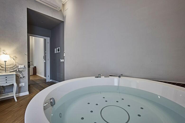 Hotel Ara Suite
