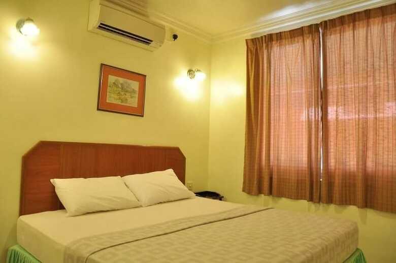 Hotel Johan Travellers Lodge