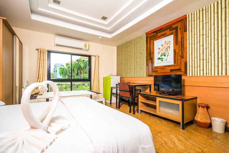 Hotel Prew Lom Chom Nam