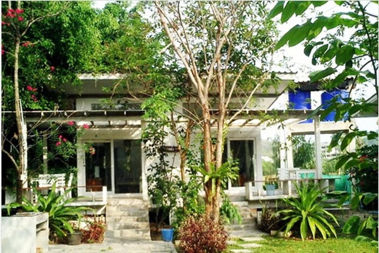 Hotel White At Sea Resort