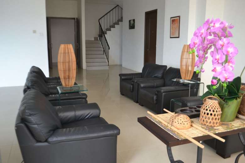 Mutiara Penthouse Hotel