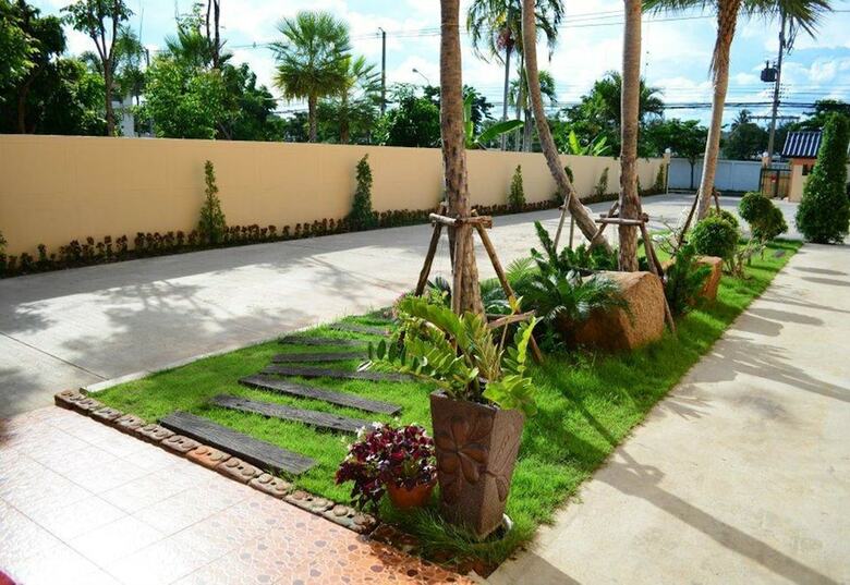 Hotel Phrom Phring Place Service Apartment