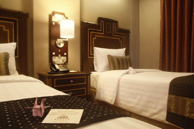 Hotel Herald Suites Polaris
