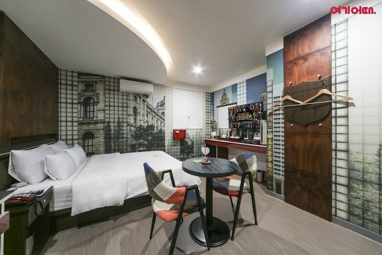 Hotel Sky Motel