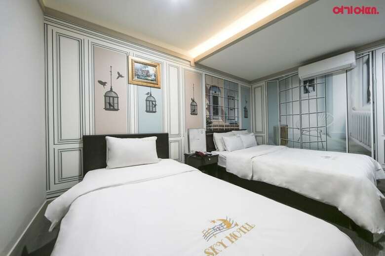Hotel Sky Motel
