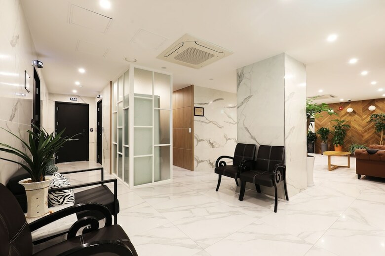 Sm Boutique Hotel