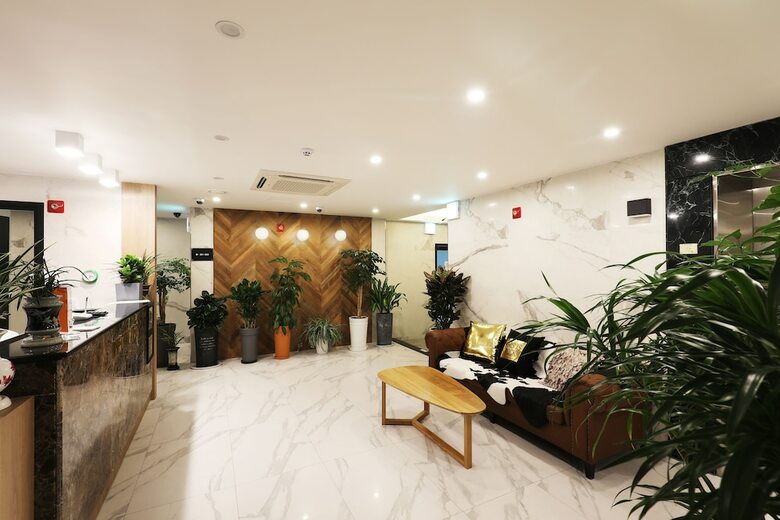 Sm Boutique Hotel