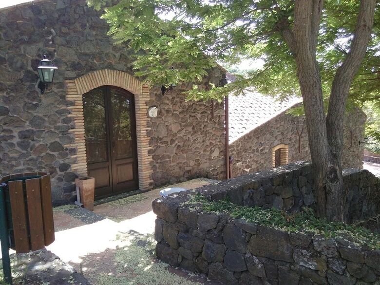 Agroturismo Le Cisterne Dell'etna
