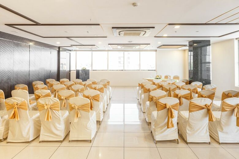 Mango Hotels Iti Circle