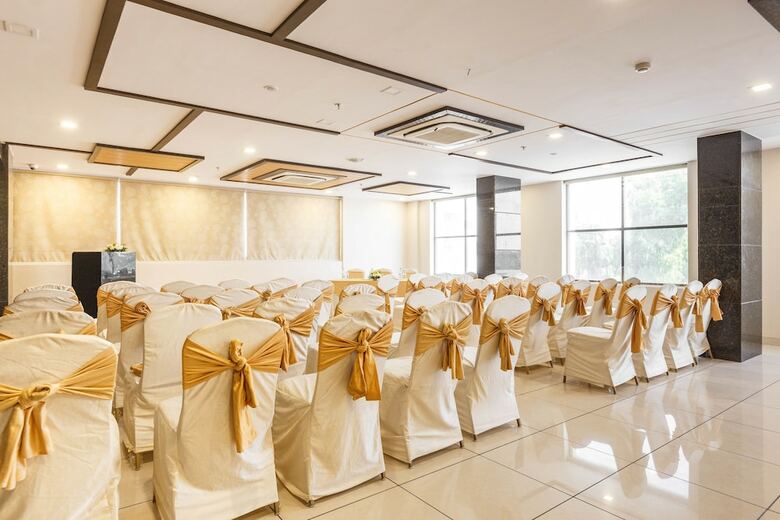Mango Hotels Iti Circle