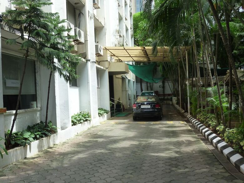 Hotel Balwas International