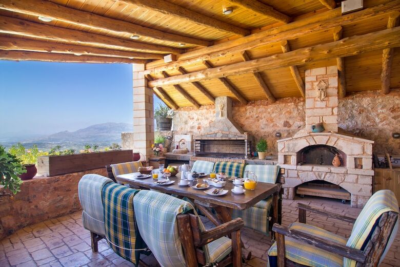 Samonas Traditional Villas